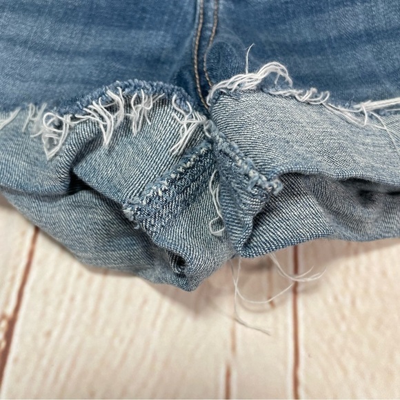 Hollister Shorts High Rise Mom Size 5 Waist 27 Blue Denim Cuffed Cut Off - Picture 9 of 9